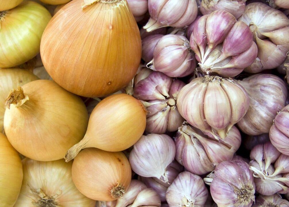 onions and garlic to eliminate parasites