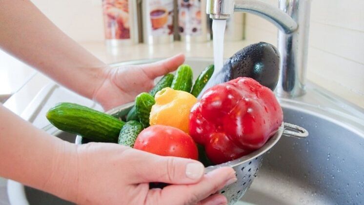 wash fruit and vegetables as a preventative measure against parasites